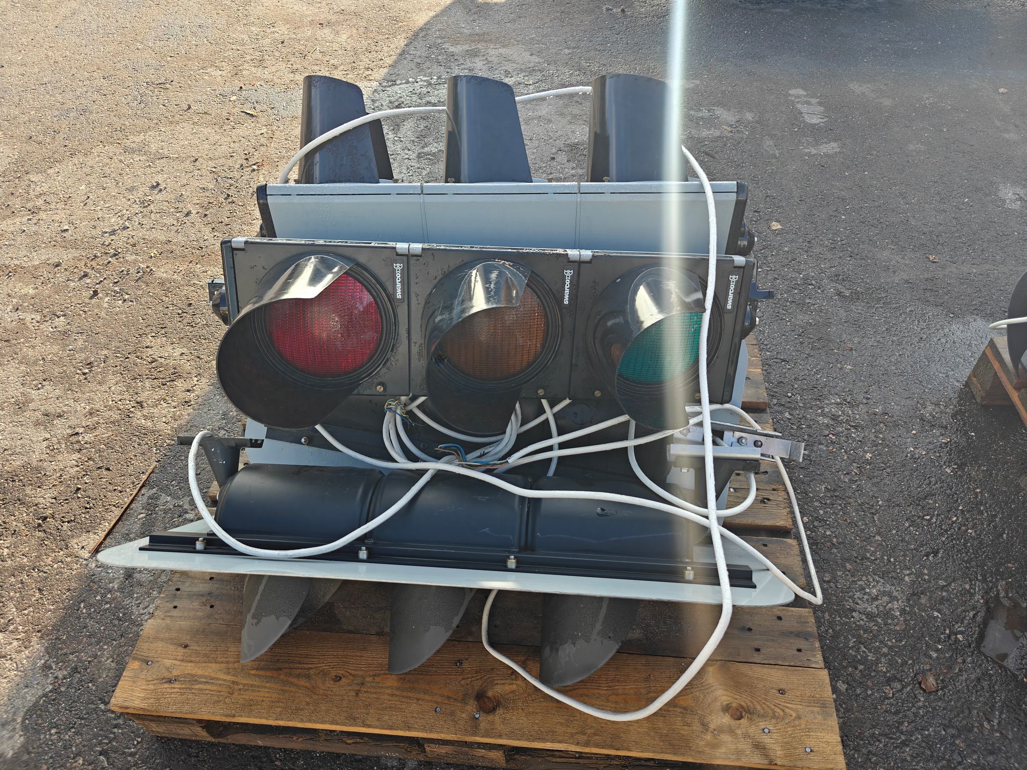 Image 3/7