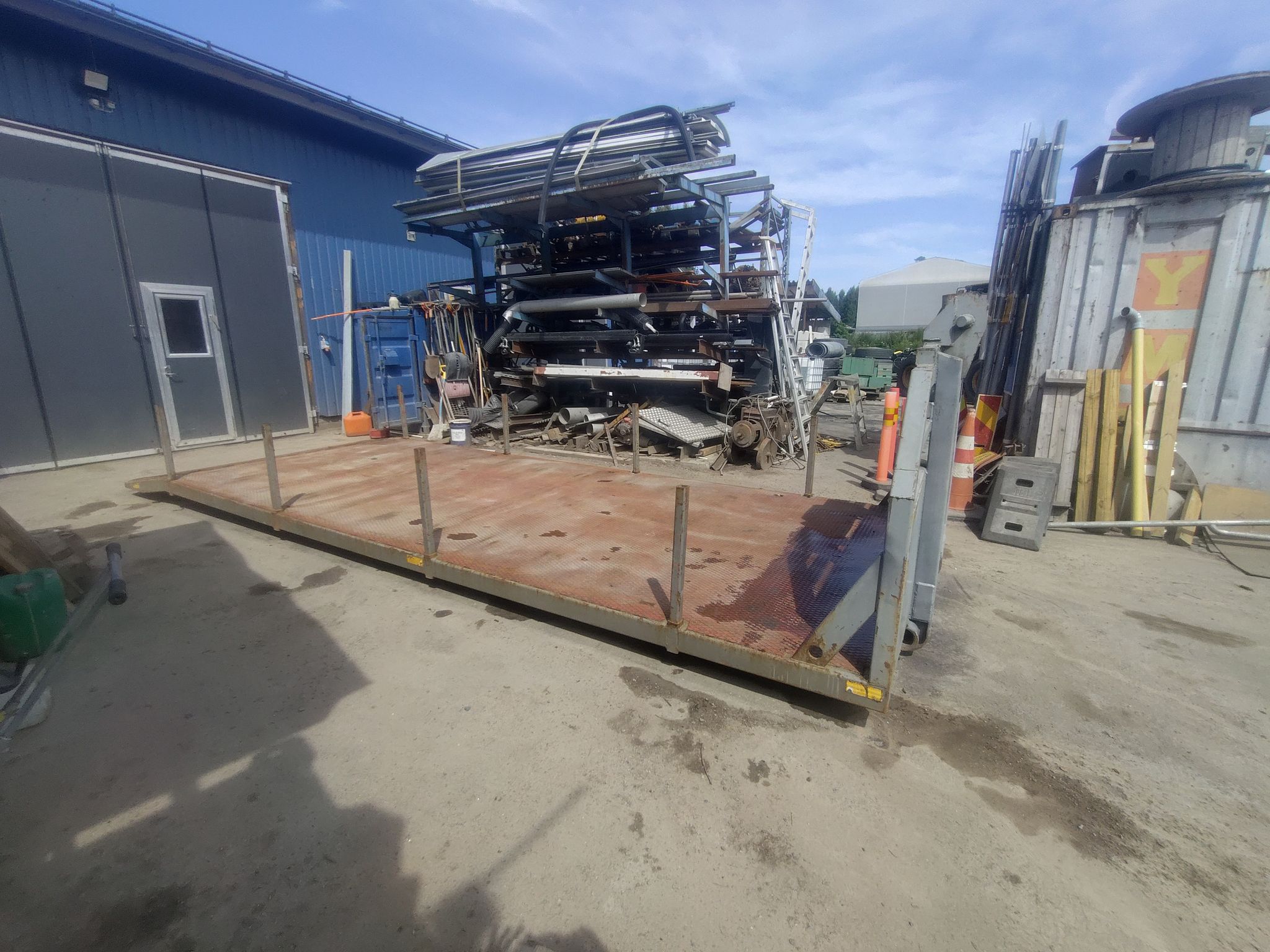Image 1/18