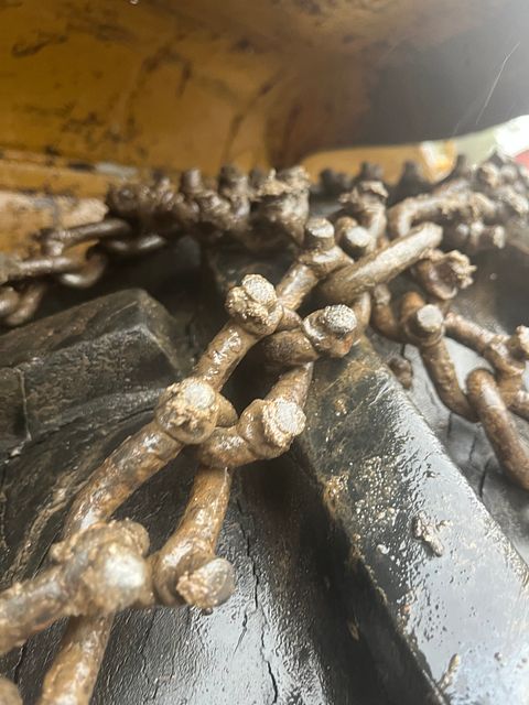 Image 3/8