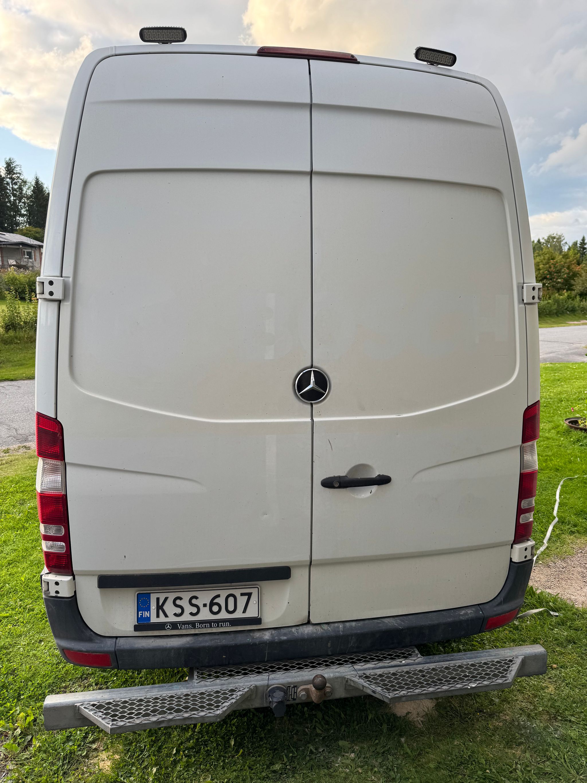 Image 2/19