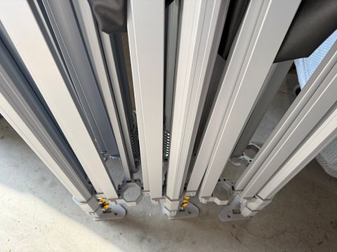 Image 4/8