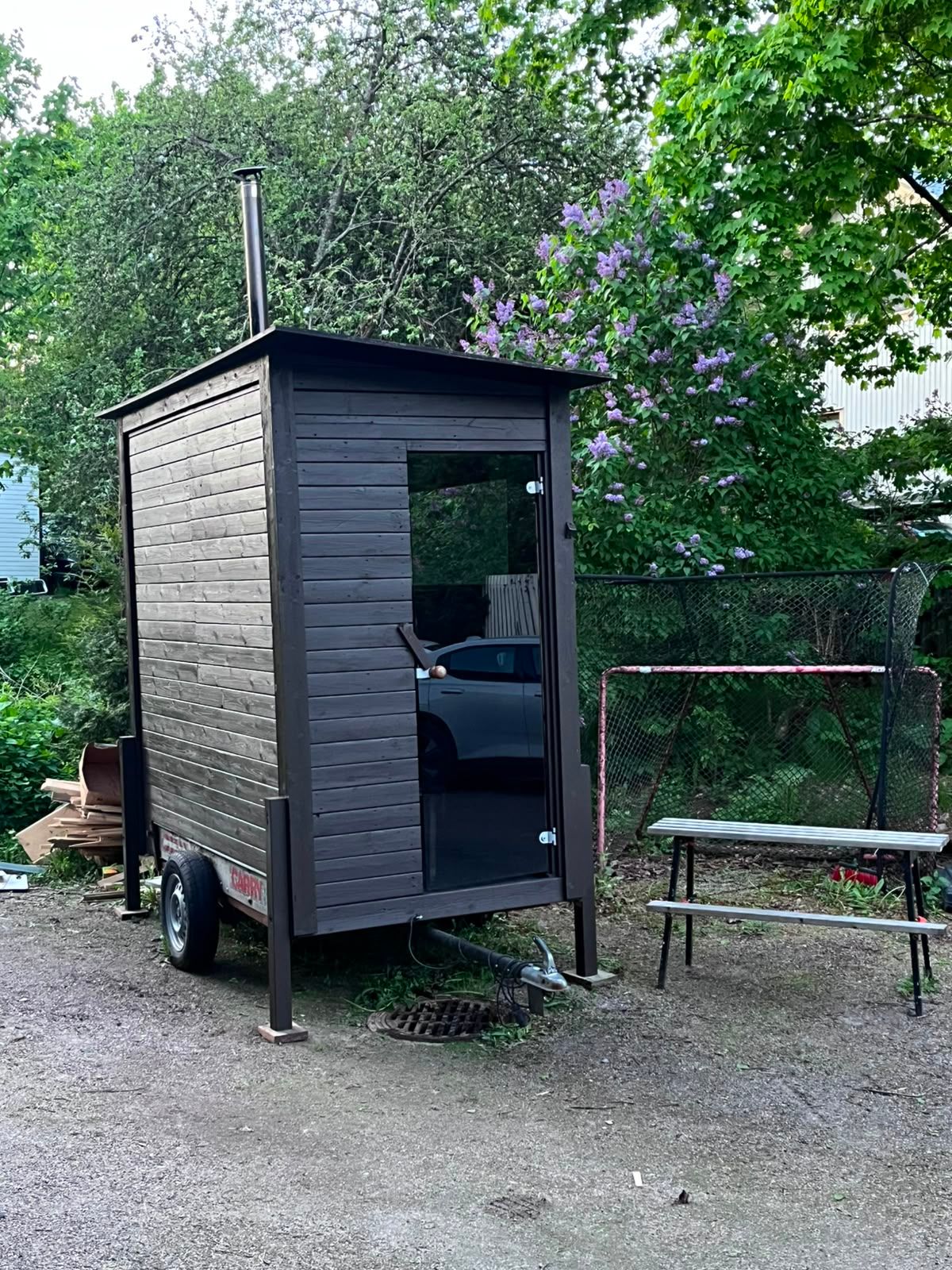 Image 3/8