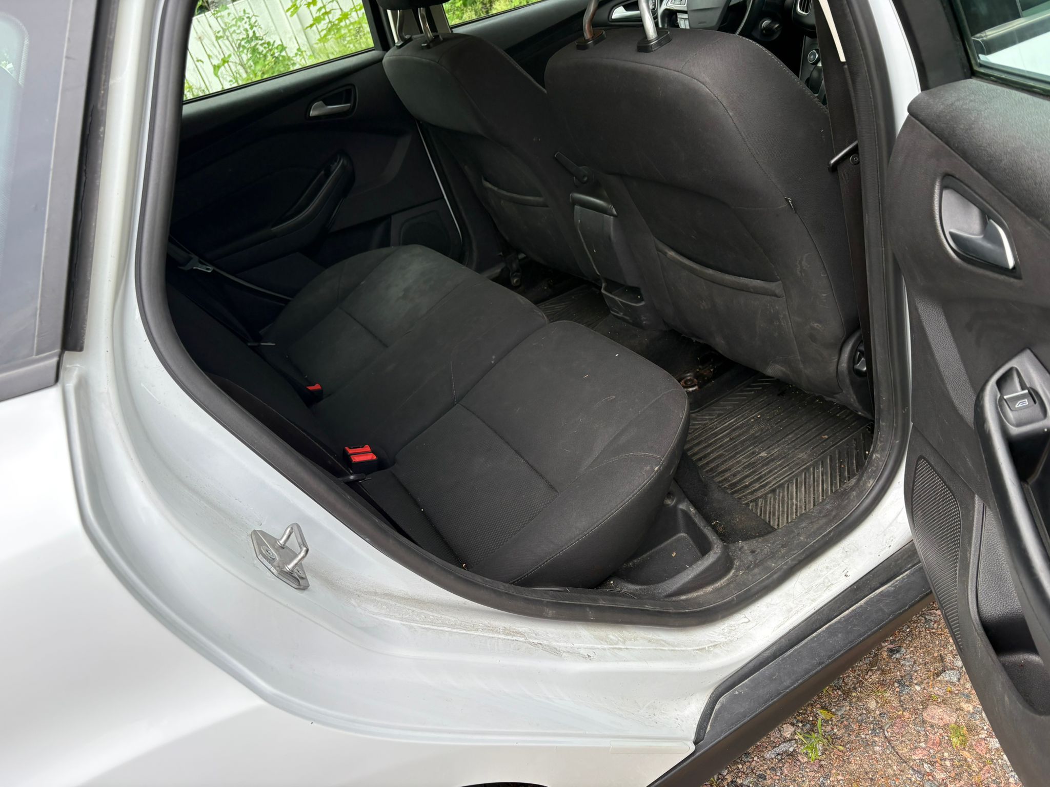 Image 10/15