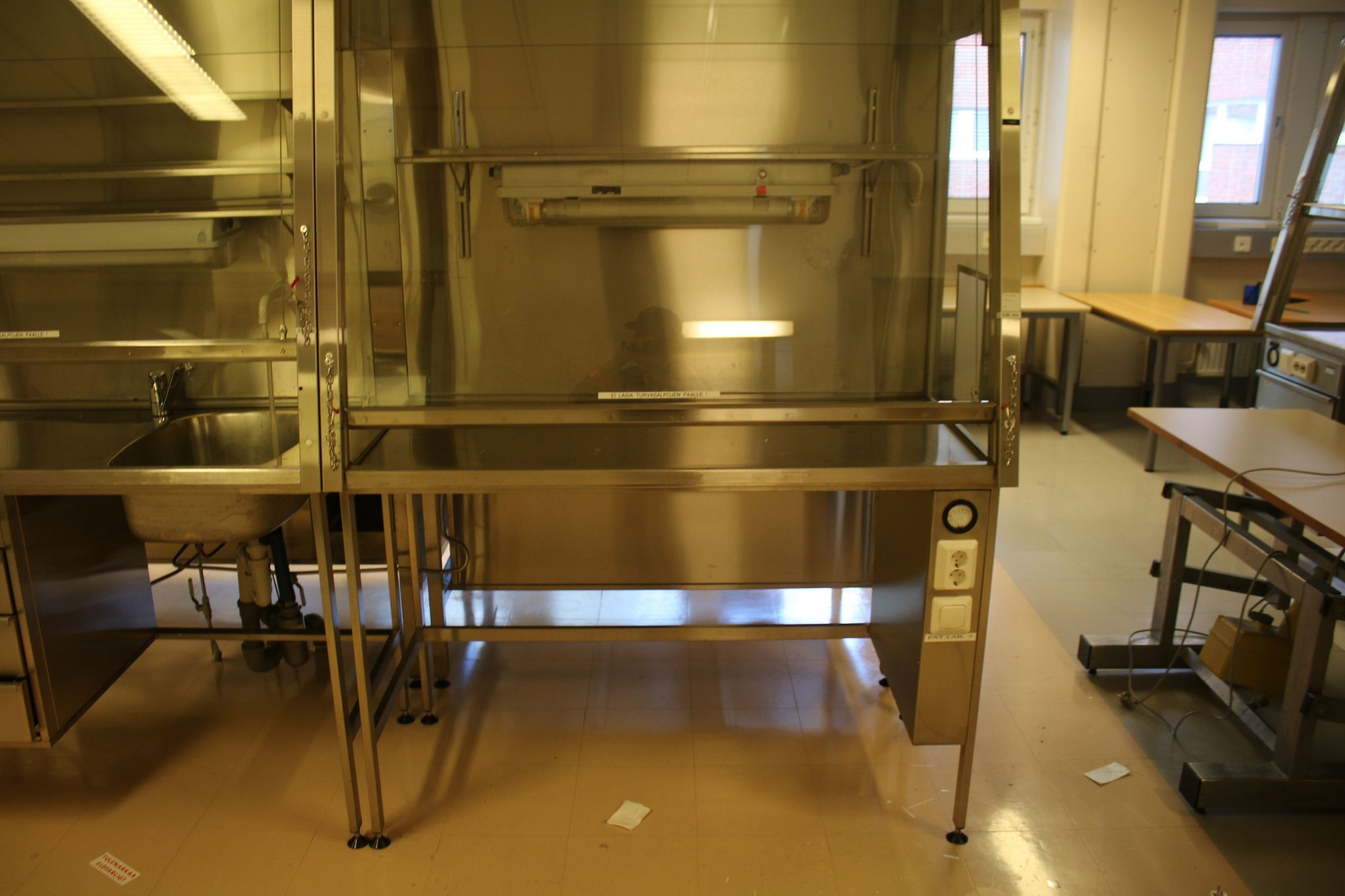 Image 11/19