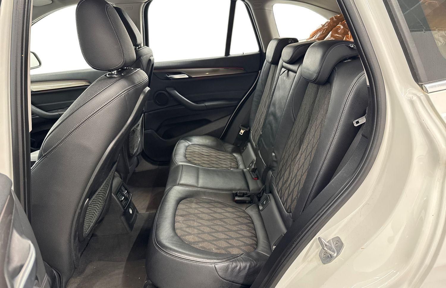 Image 8/40