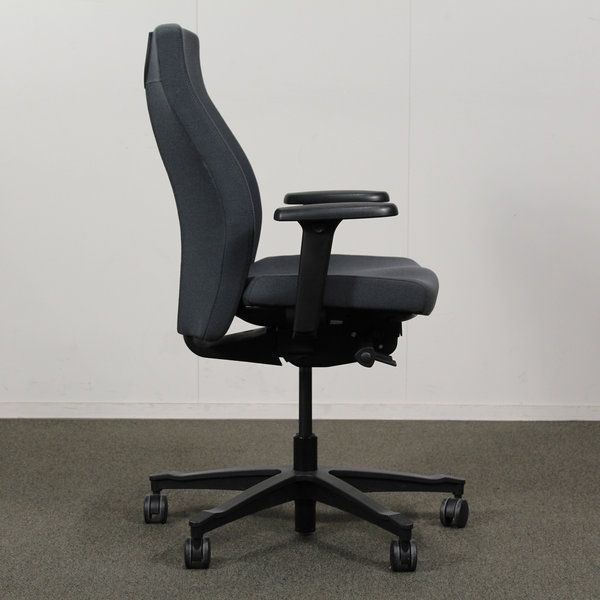 Image 3/12