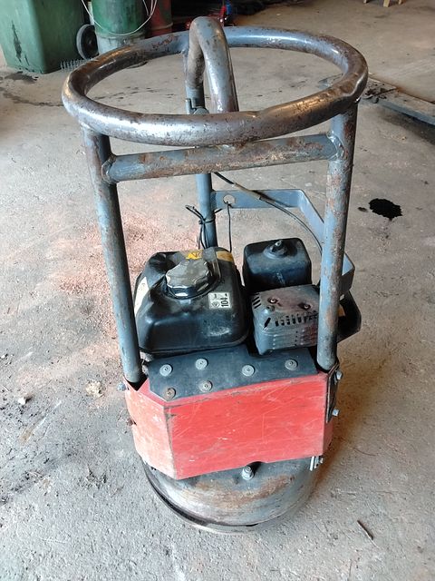 Image 1/4