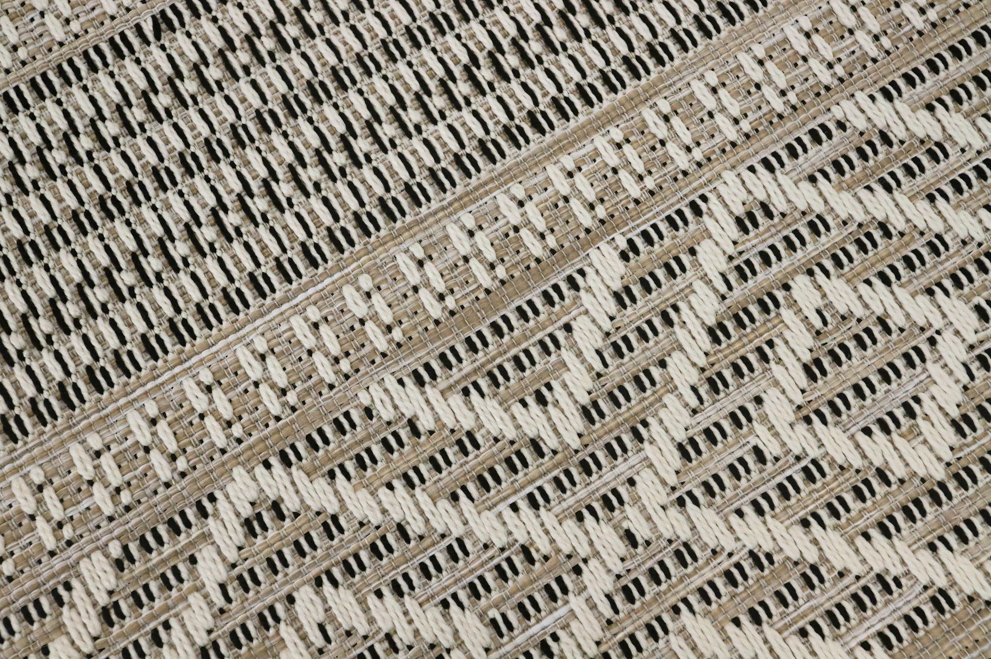 Image 3/6