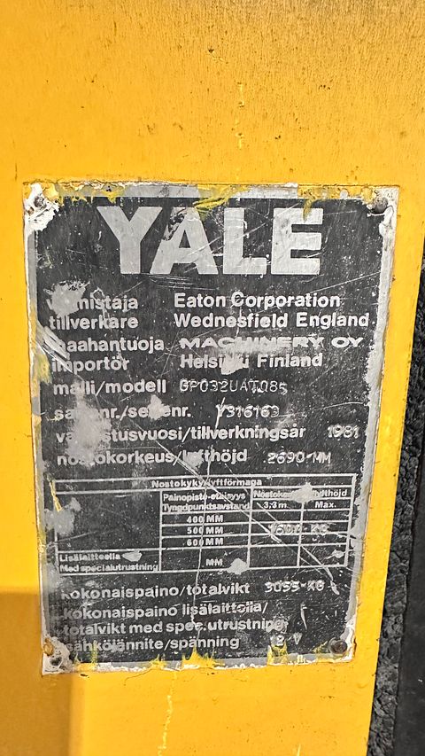 Image 8/12