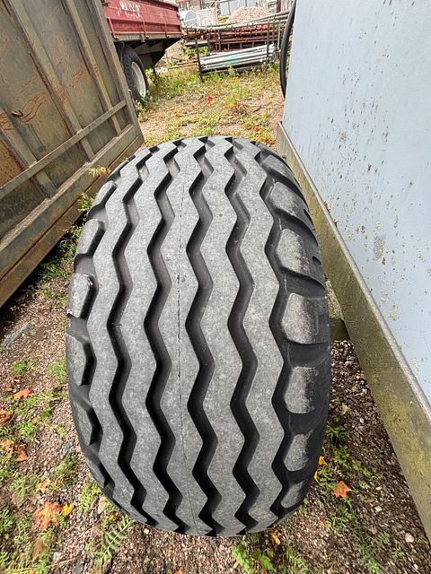 Image 7/8