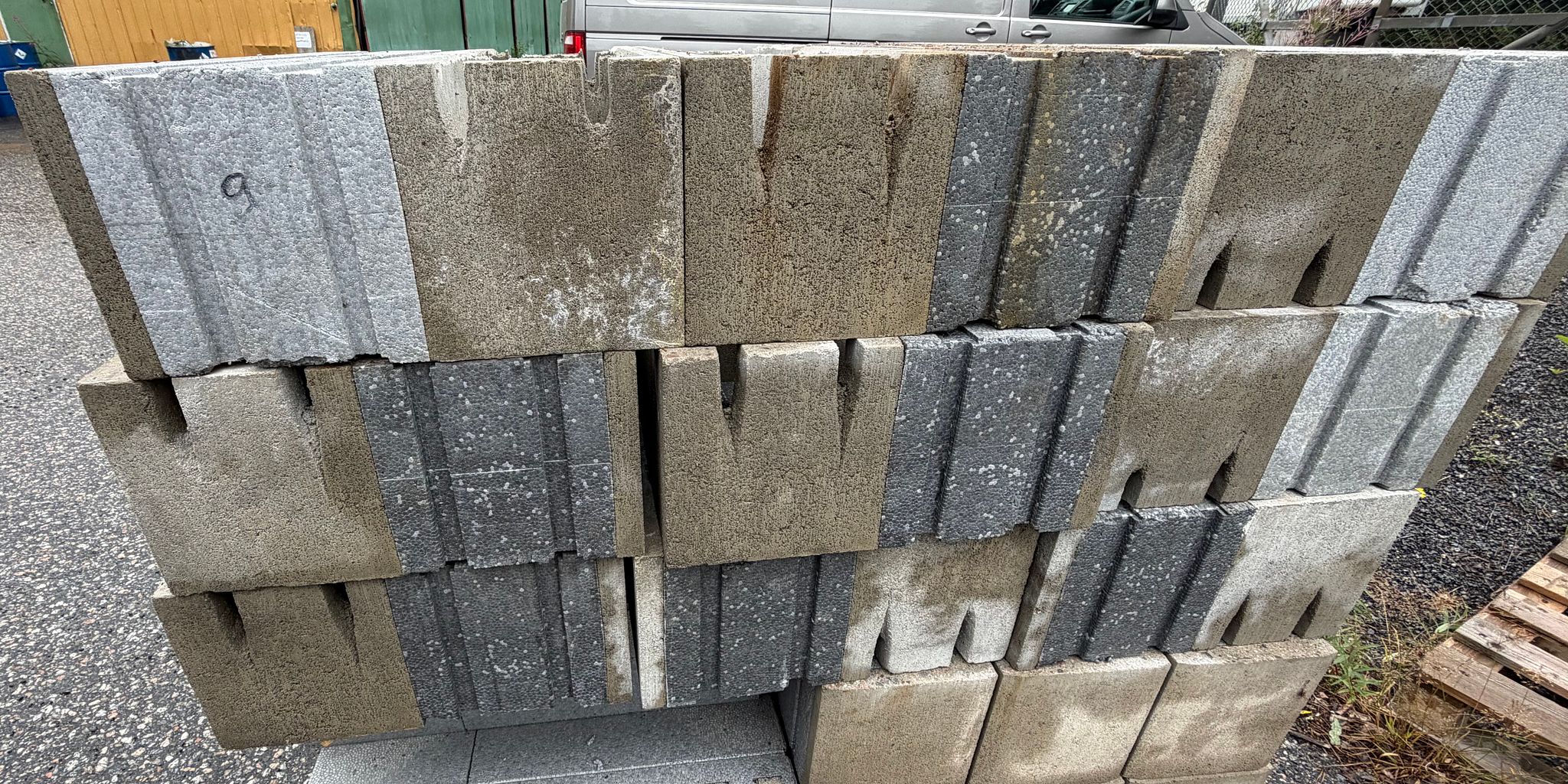 Image 1/7
