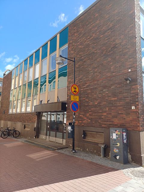 Image 1/11