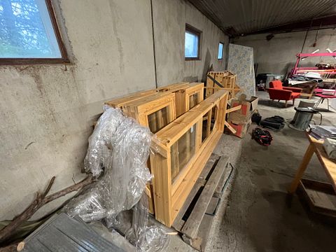 Image 2/21