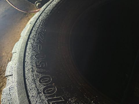 Image 1/5