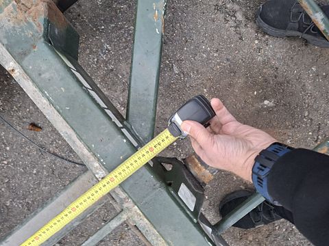 Image 5/10