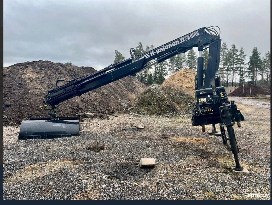 Image 1/4