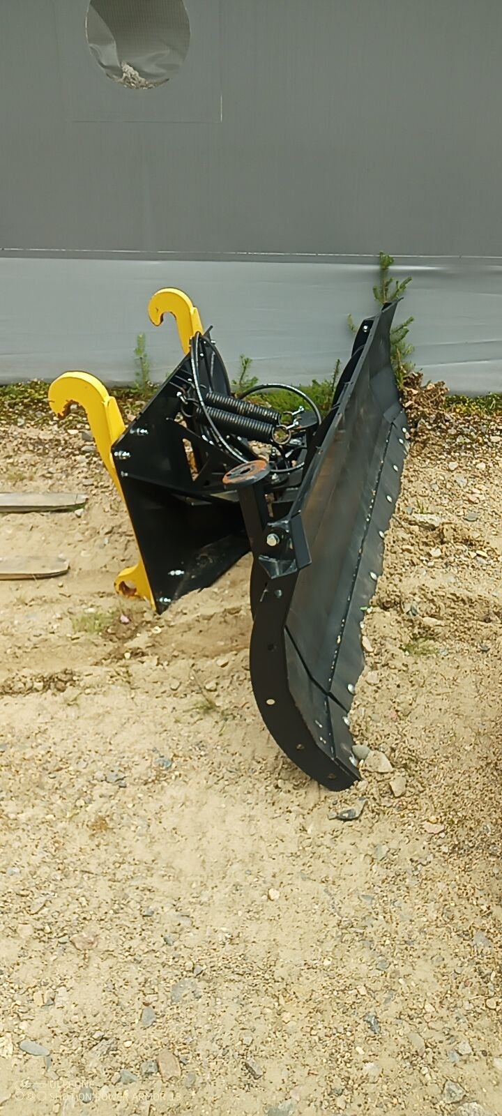 Image 8/10