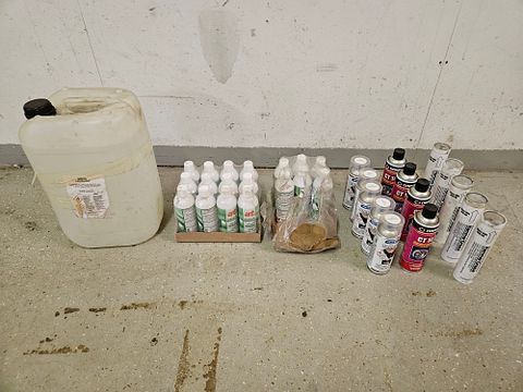 Image 1/8