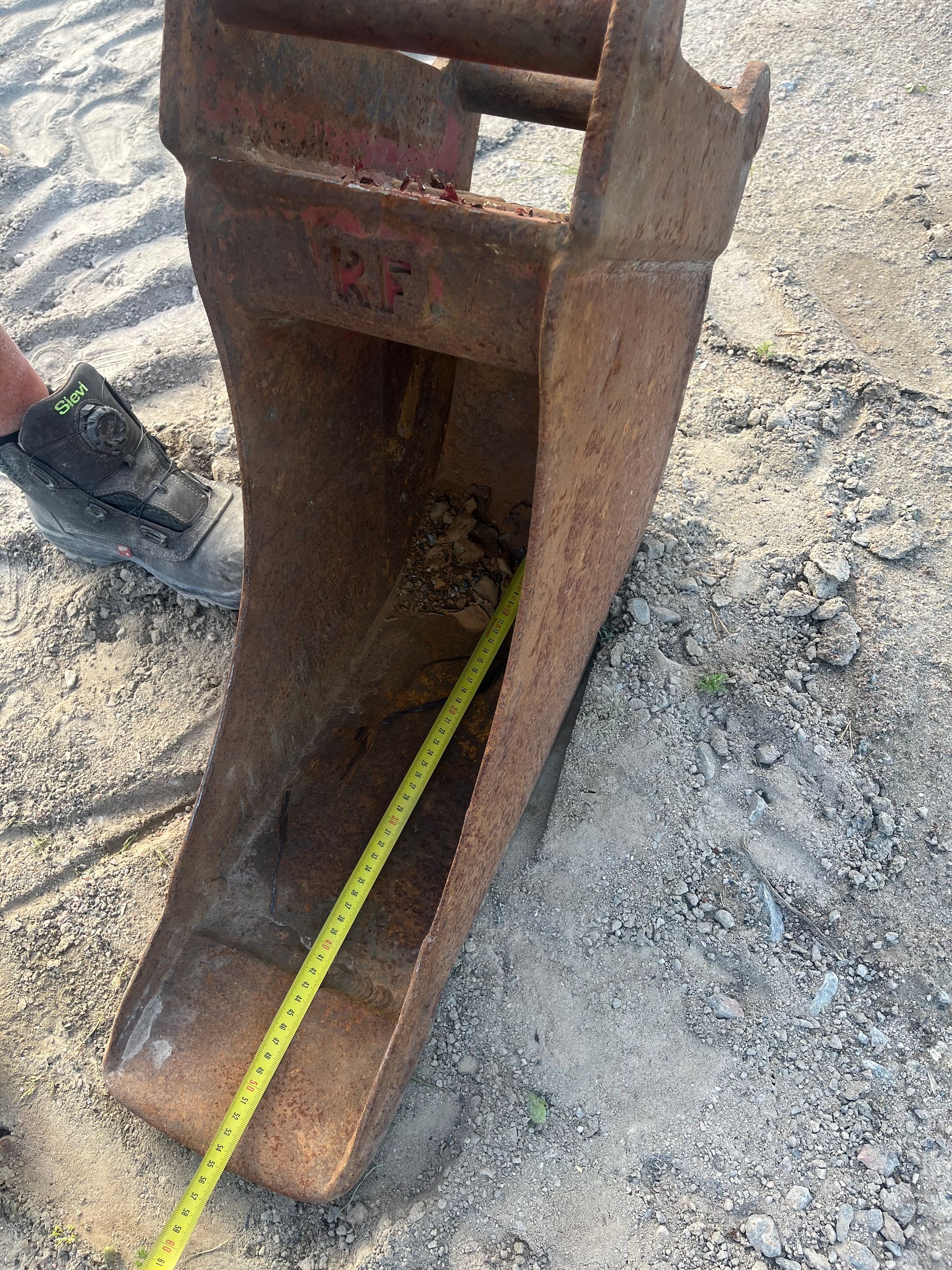 Image 3/4