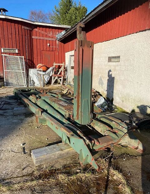 Image 1/4