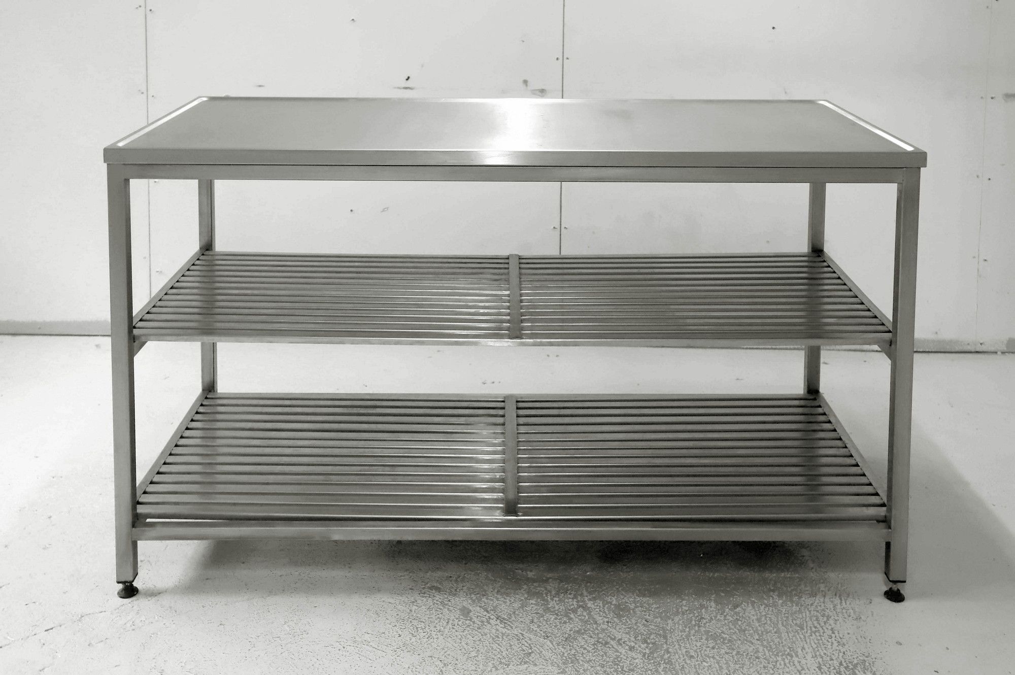 Image 2/6