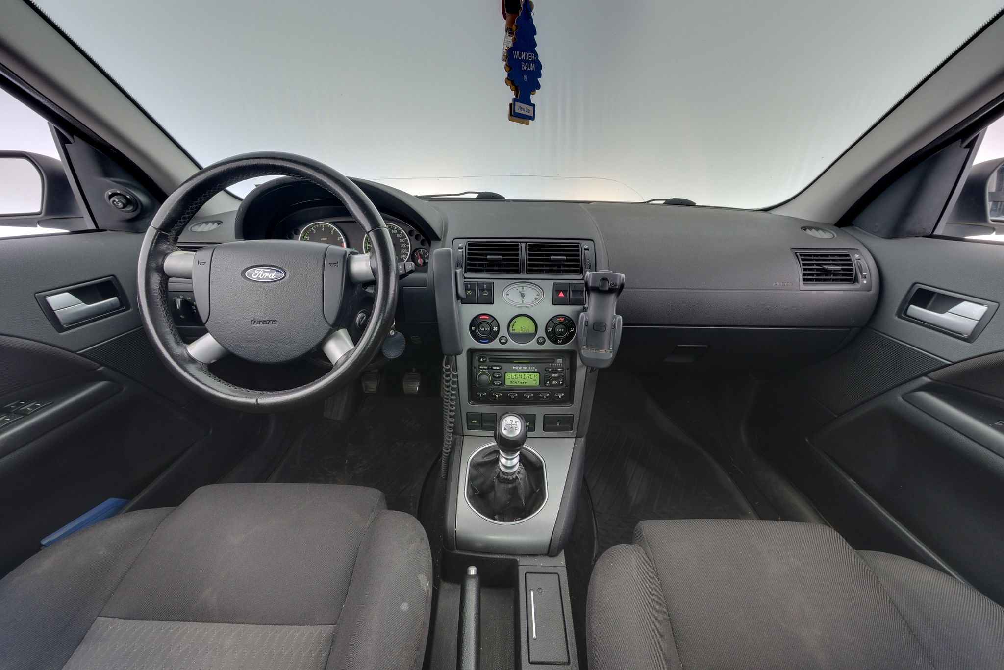 Image 7/73