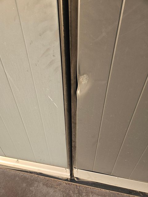 Image 2/6