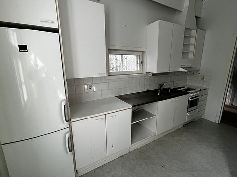 Image 72/104