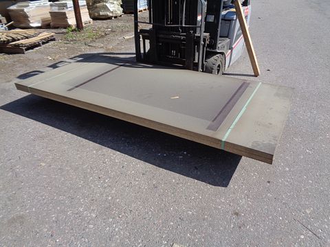 Image 1/2