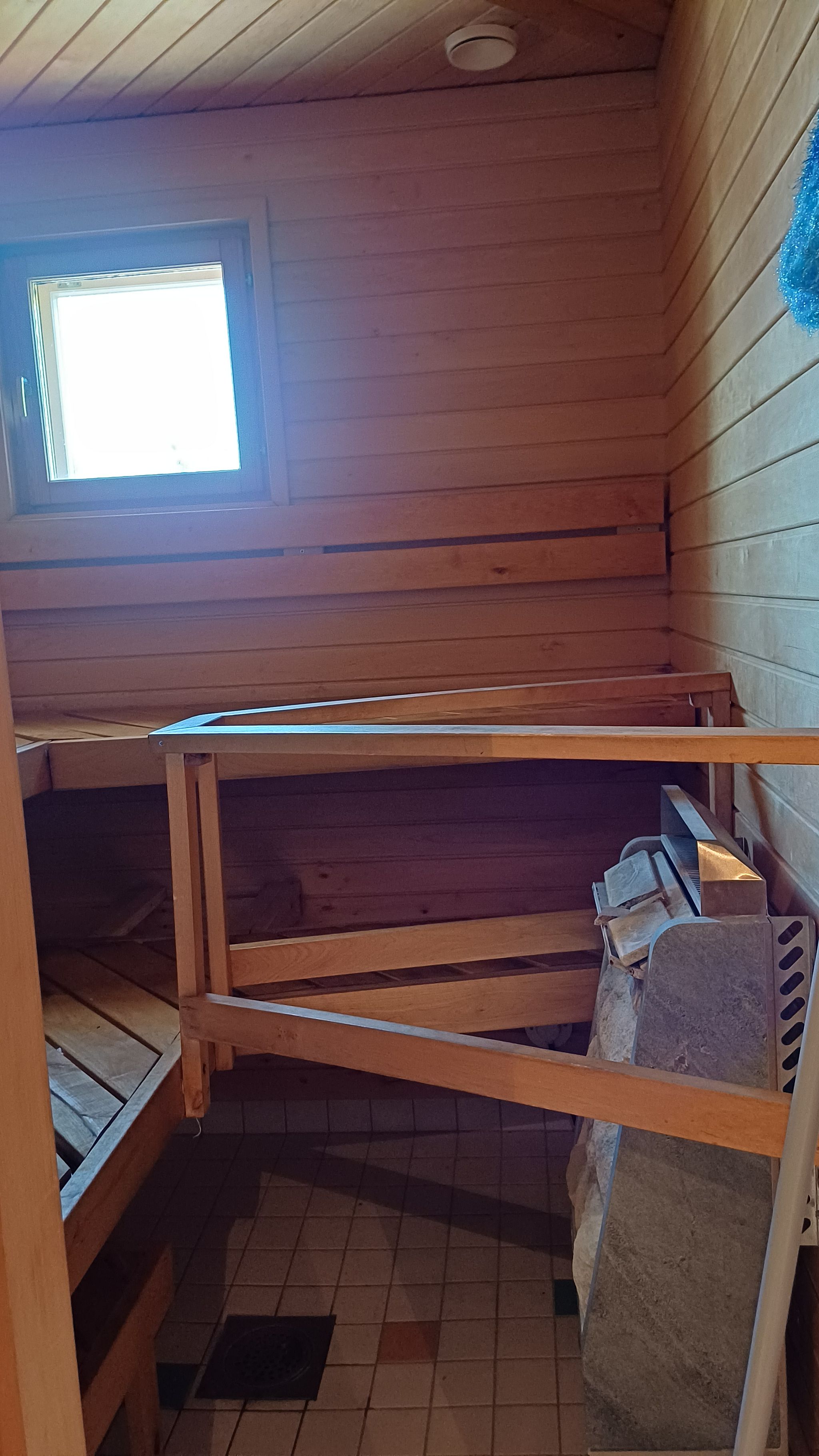 Image 44/52
