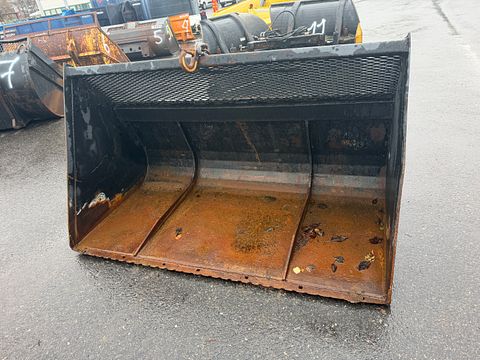 Image 5/8