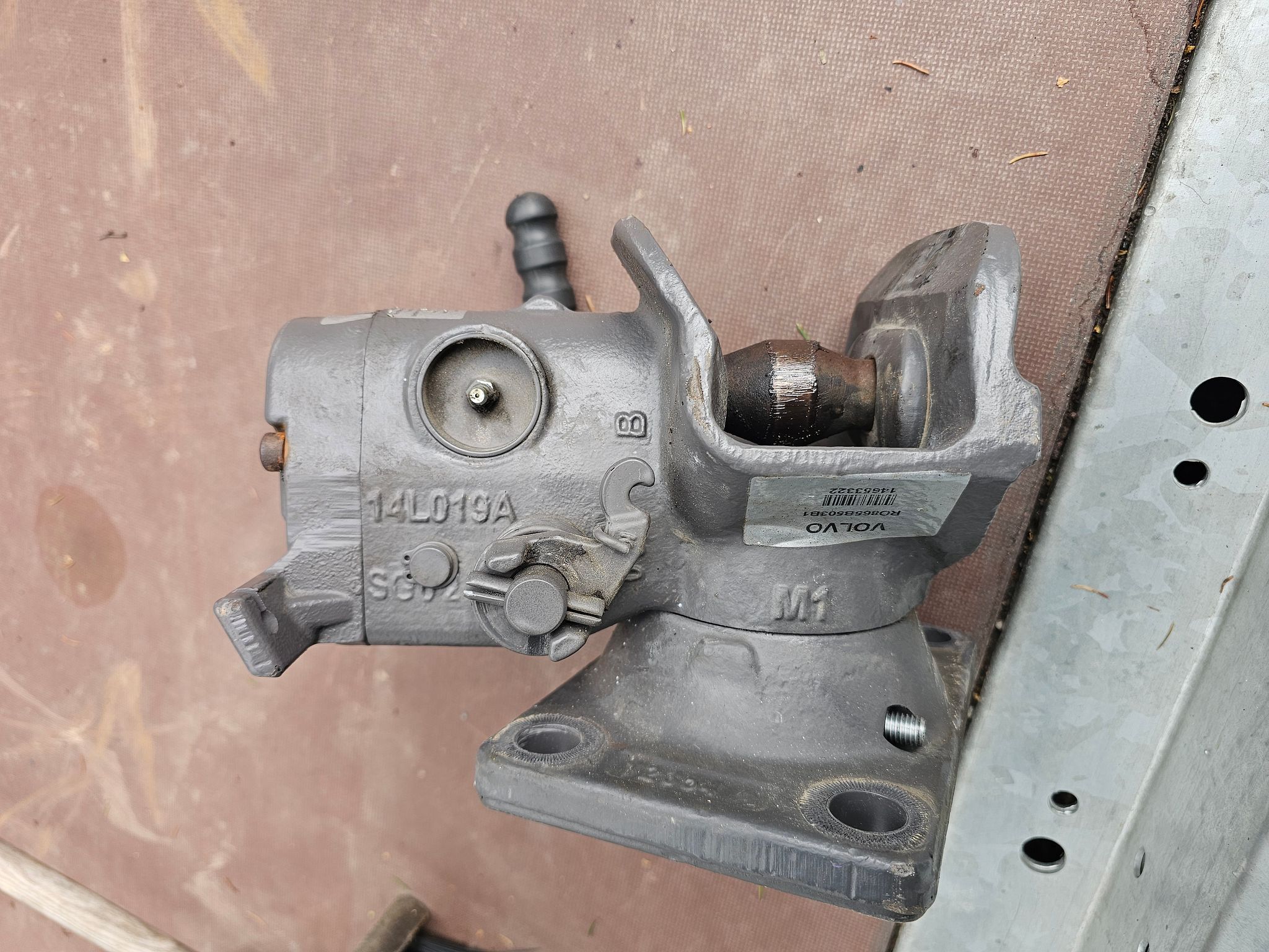 Image 3/7