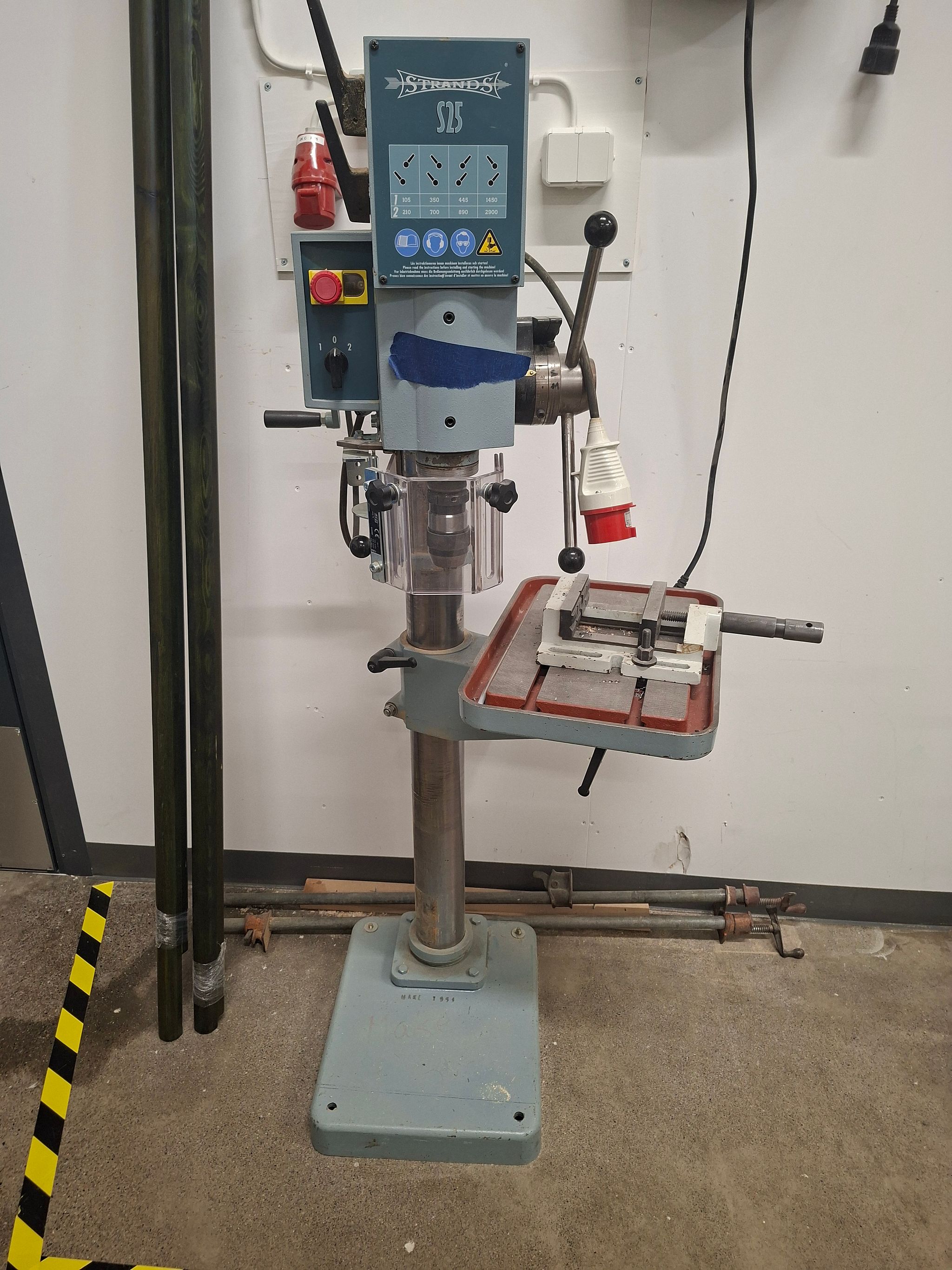 Image 1/4