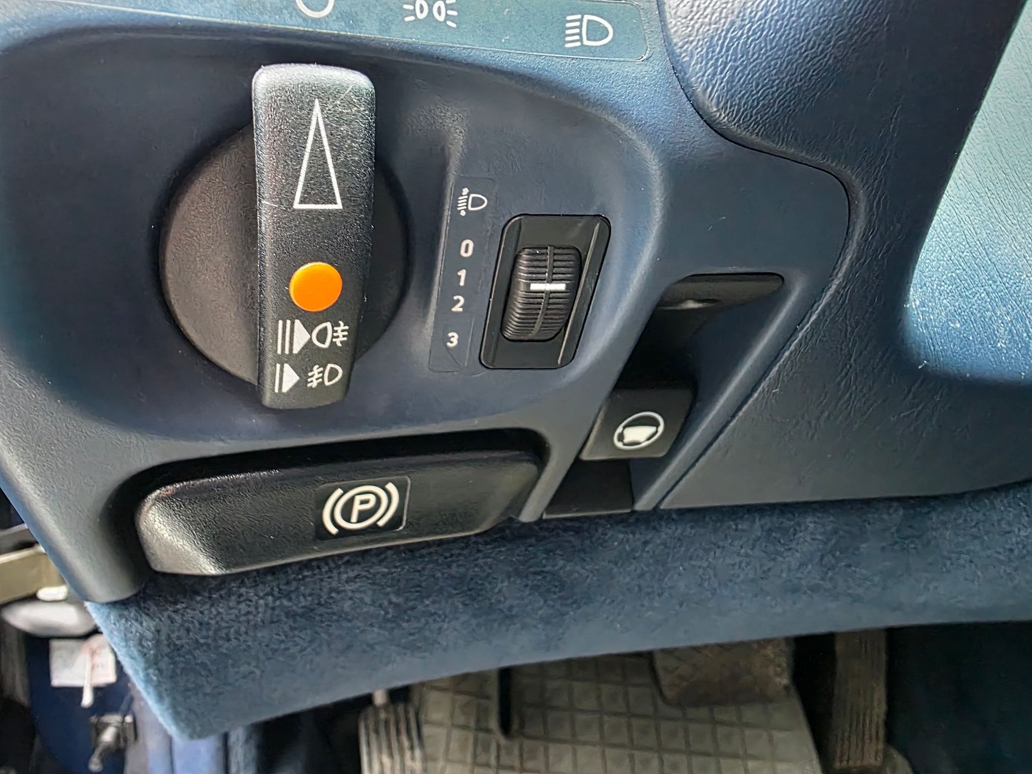 Image 30/38
