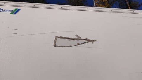 Image 9/12