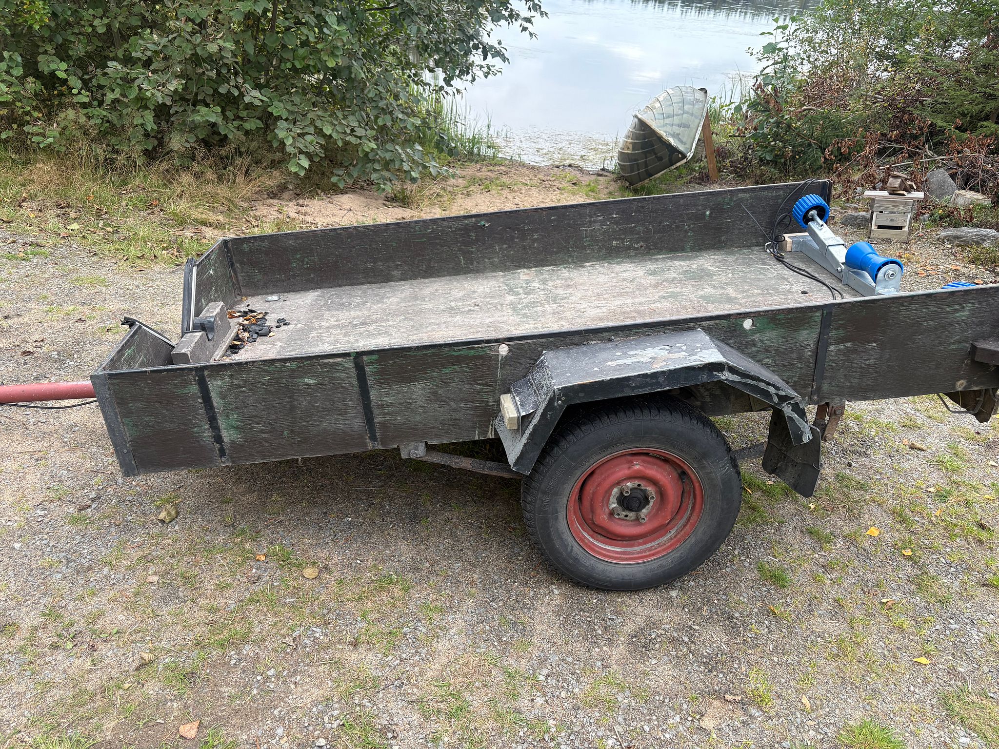 Image 3/6