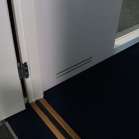 Image 5/9