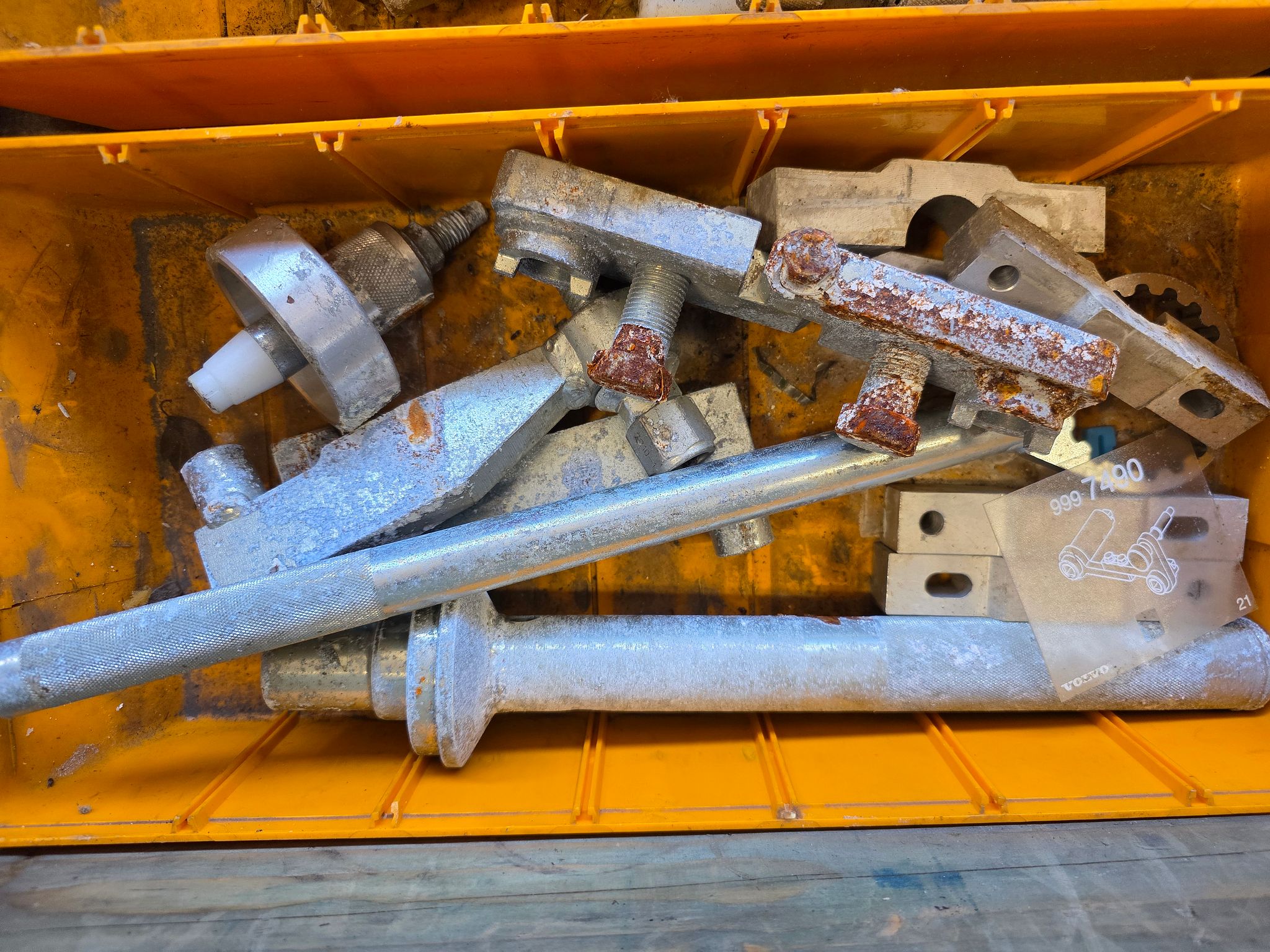 Image 4/19