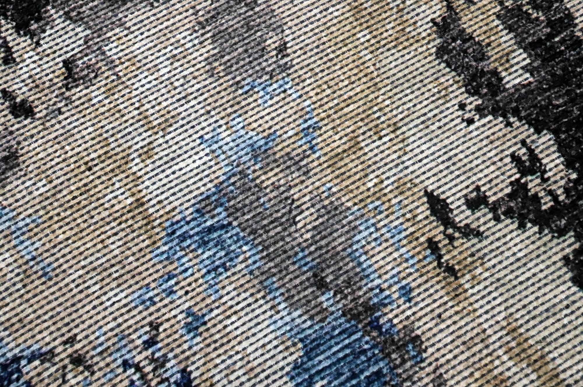 Image 3/6