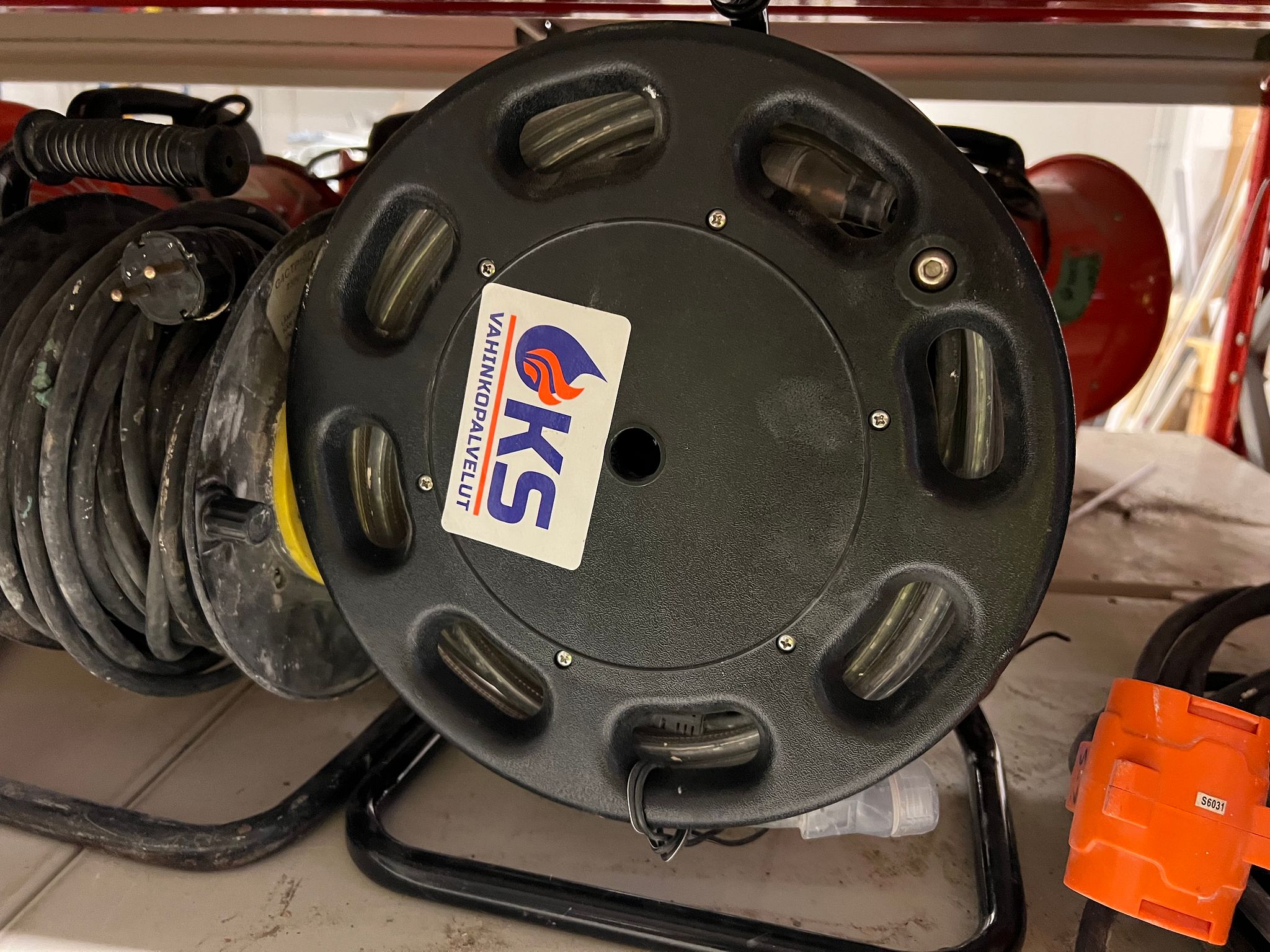 Image 6/8