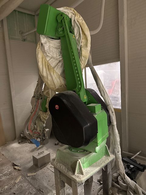 Image 6/18