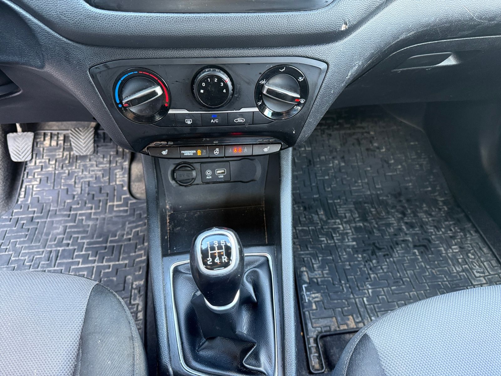 Image 12/15