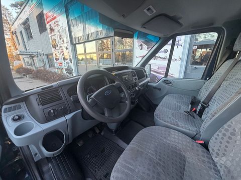 Image 8/12