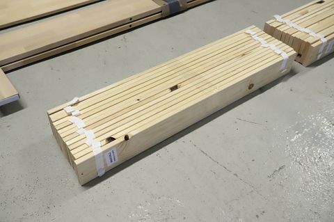 Image 4/12