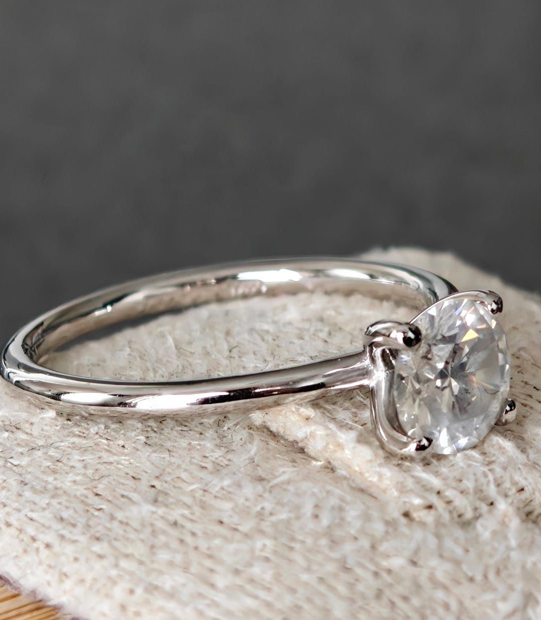 Image 2/16