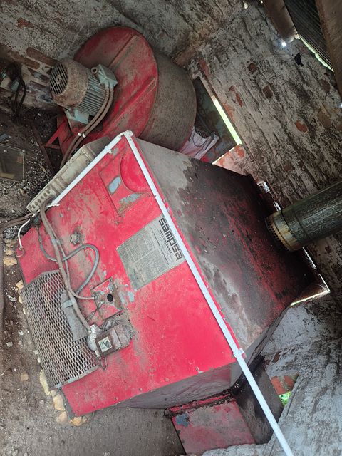 Image 1/2
