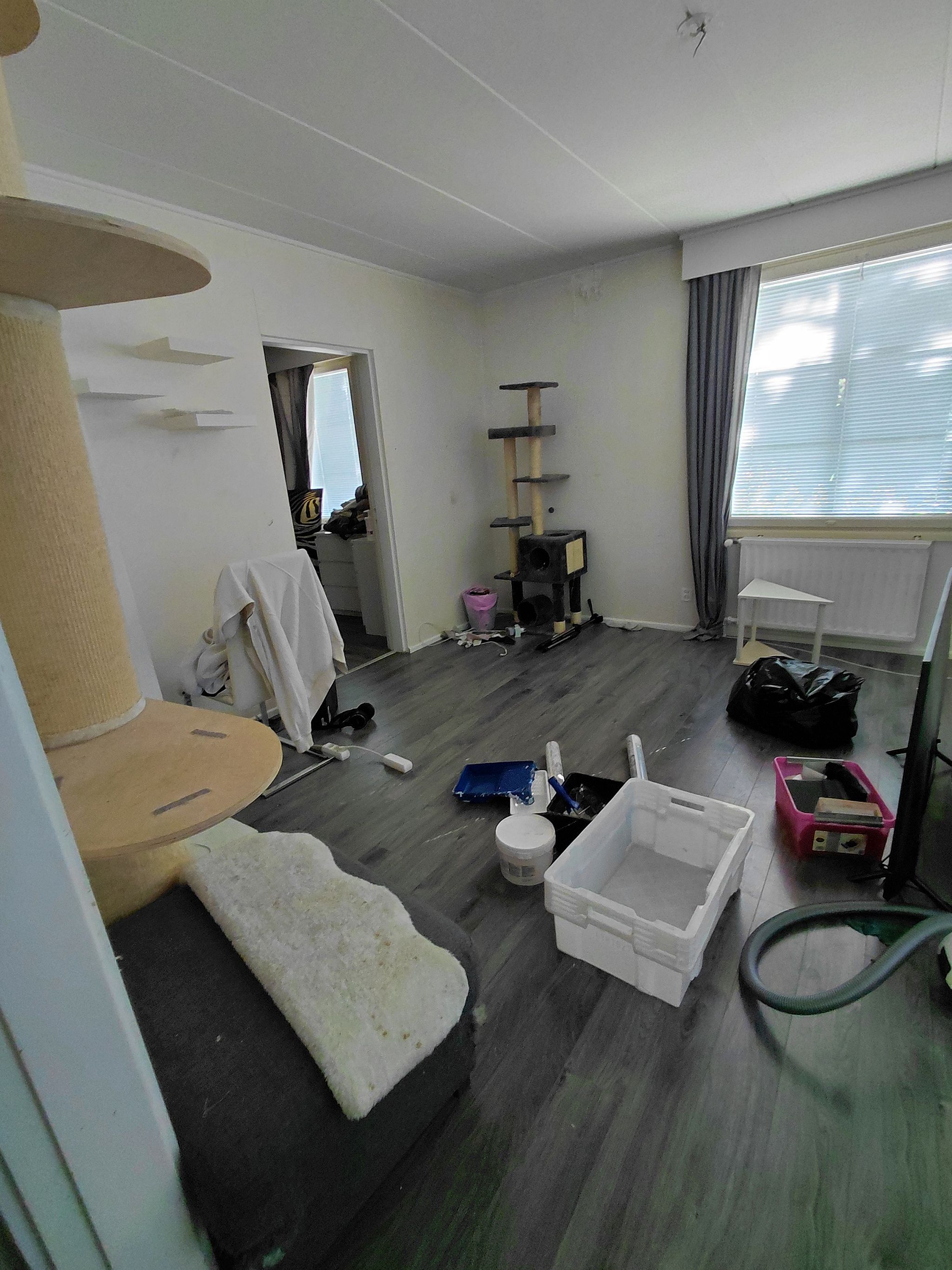 Image 23/67