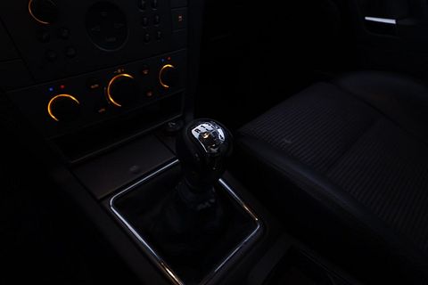 Image 11/27