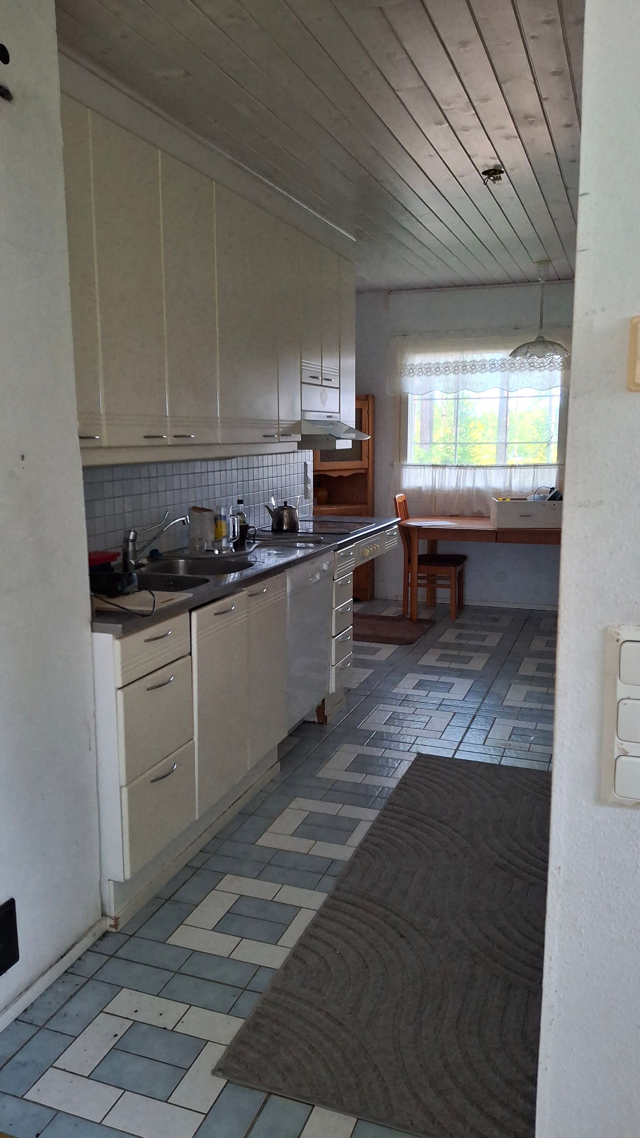 Image 18/80