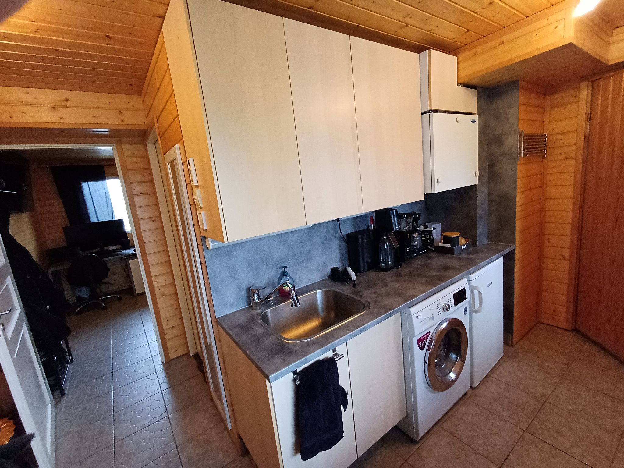 Image 11/20